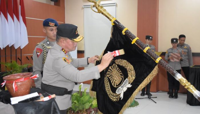 Kapolda Sulteng Pimpin Upacara Ritual Pencucian Pataka “Wira Dharma Brata” Jelang Hari Bhayangkara Ke-78