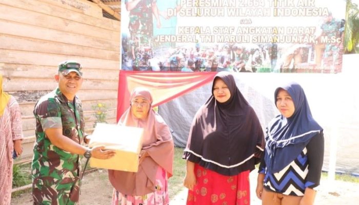 Peresmian 2.664 Titik Air Bersih oleh KSAD, Dandim 1307/Poso Bagikan Sembako untuk Masyarakat Kurang Mampu