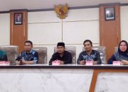 Pengumuman Tahapan Pendaftaran Pasangan Calon Bupati dan Wakil Bupati, KPU Kabupaten Touna Gelar Konferensi Pers