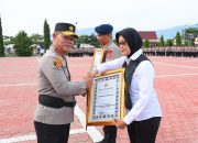 Awali Tahun Baru 2025, Kapolda Sulteng Beri Penghargaan ke Satker dan Personel Berprestasi