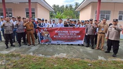 Kunjungi SMK Negeri 3 Ampana Kota, Polres Touna Sosialisasi Penerimaan Terpadu Anggota Polri 2025