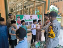 Ramadhan Berkah, Polres Touna Berbagi Takjil Kepada Santri Yayasan Pondok Tahfidz Raudhatul Qur’an