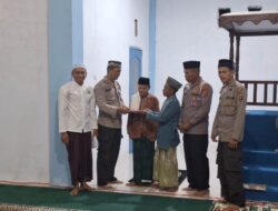 Polres Touna Gelar Tarawih Keliling Di Masjid Alhasanah Desa Saluaba