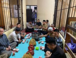 Kapolres Touna Buka Bersama dengan Para Tahanan