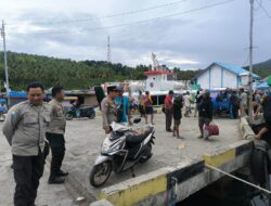 Hari Buruh Internasional, Sat Binmas Polres Touna Pantau Aktivitas Buruh Di Pelabuhan Belanda