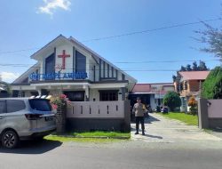 Cegah Terjadinya Potensi Gangguan Keamanan, Polres Touna Patroli Gereja