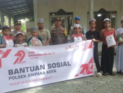 Polsek Ampana Kota Salurkan Bansos di Pondok Pesantren Sambut HUT Bhayangkara ke 79