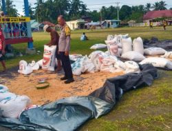 Polsek Ampana Tete Ajak Petani Jual Jagung ke Bulog