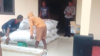 Bantuan Polri dan Bulog, Petani Jagung di Tojo Una-Una Panen dan Langsung Dibayar Tunai