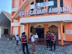 Kawal Ibadah Minggu, Lima Personel Satsamapta Polres Touna Sambangi Sejumlah Gereja