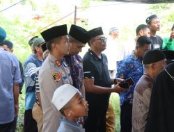 Ditemani Forkopimda, Kapolres Touna Ikut Mengantar Jenazah Putra Alm. KH. Amin Lasawedi