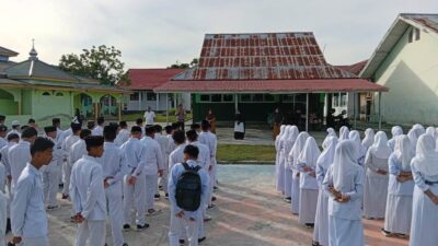 Kapolsek Maryanto Turun ke Sekolah, Ingatkan Siswa Jauhi Perundungan