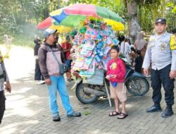 Polsek Ulubongka Siaga di Pemandian Air Panas Marowo Demi Kenyamanan Pengunjung