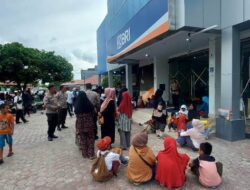 Polres Touna Amankan Penyaluran PIP di BRI Cabang Ampana