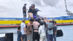 Bantu Warga Pesisir dan Beri Edukasi Kamtibmas, Satpolairud Polres Touna Tuai Respons Positif