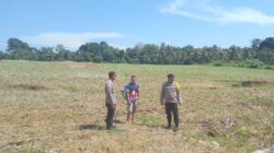 Polsek Ampana Kota Beri Pendampingan Petani Jagung di Desa Sansarino