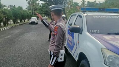 Satlantas Polres Touna Pantau Arus Lalin Lewat Blue Light Patrol