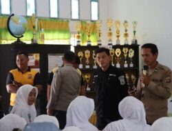 Sat Binmas Polres Touna Sosialisasikan Super App Polri kepada Siswa SMAN 2 Ampana Kota