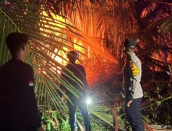 Respons Cepat Polres Touna Padamkan Kebakaran Lahan di Ampana